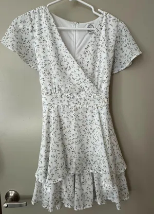 Francesca's Floral Romper thumbnail 1