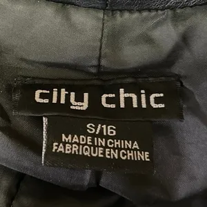 City Chic Women's Black Faux Leather Vegan Full Zip Biker Moto Coat Jacket Sz S thumbnail 4
