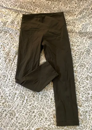 Lululemon Cropped Legging thumbnail 1