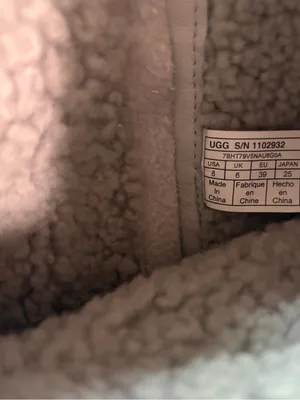 Gray Ugg boots size 8 thumbnail 9
