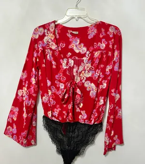 Free People red Forties feels bell sleeve floral Vneck bodysuit thumbnail 2