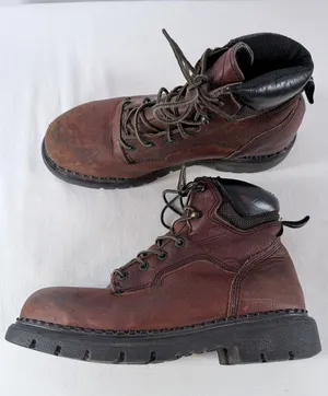 Red Wing Shoes‎ Leather Lace-Up Work Boots in Brown Size 8 Woman's thumbnail 1