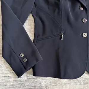 Tahari Arthur S Levine Tailored Black Blazer Suit Jacket Womens 6P Button Lined thumbnail 3