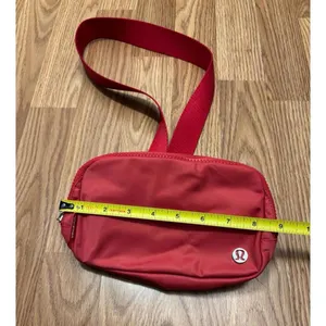 Lululemon Belt Bag thumbnail 4