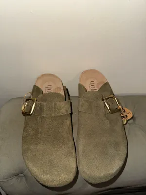 Yukon women’s suede leather clogs size 9 tan Brown thumbnail 2