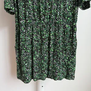 And other stories size L stained glass, green midi‎ dress size thumbnail 3