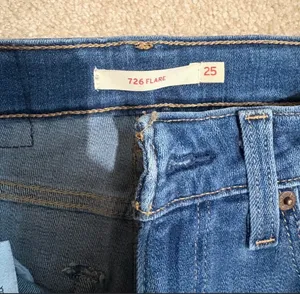 Levi’s 726 Flare Jeans thumbnail 3