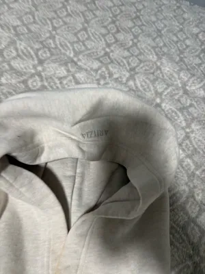 Aritzia Hoodie Perfect  thumbnail 2