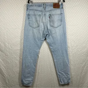 Levi’s Light‎ Wash 501 High Rise Distressed Jeans thumbnail 4