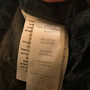 Good American Destroyed Jeans thumbnail 4