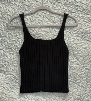 Jun & Ivy Black Tank Top thumbnail 3