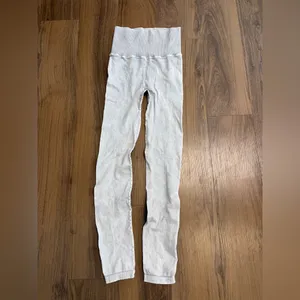 Free People $126 FP Movement Good Karma‎ Ice Gray White Sports Bra Leggings Set thumbnail 7