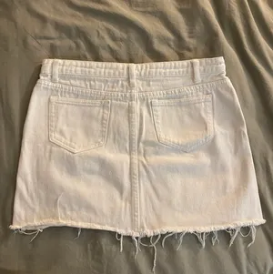 Amazon White Denim Skirt thumbnail 3