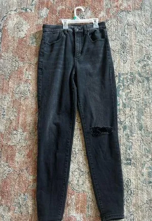 American Eagle Outfitters Black Skinny Jeans with Distressed Knee thumbnail 1