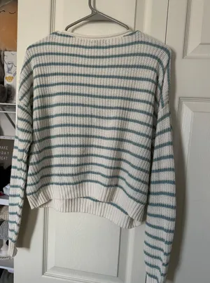 Sweater Multiple Size M thumbnail 2