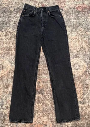 Aritzia Denim‎ Forum Joni High Rise Loose Jeans – Black Wash – Size 24 / 29L thumbnail 1