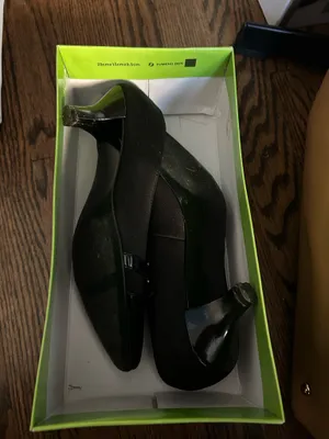 Kelly and Katie Black Bow Heels thumbnail 2