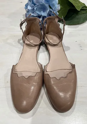 Triver Flight Scalloped Ankle Strap Flats Leather Ballet Shoes‎ Size 37 Tan thumbnail 1