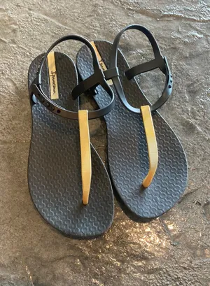 Ipanema Textured Rubber T thumbnail 1