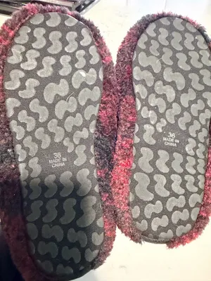 SKIMS Burgundy and Black Plaid Plush Slip-On Slippers thumbnail 6