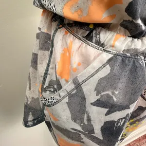Lululemon Hotty Hot‎ Romper Abstract Orange Grey Print Adjustable Straps Size 4 thumbnail 7