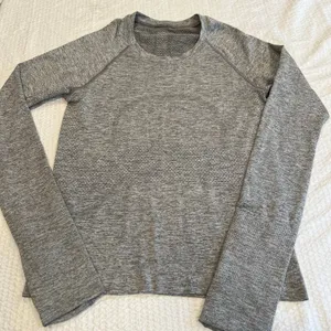 Lululemon swiftly tech long sleeve 2.0 size 4 women thumbnail 1