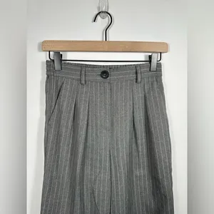 Primark Gray Pinstripe Pleated Wide Leg Trousers Dress Pants Size 2 thumbnail 4