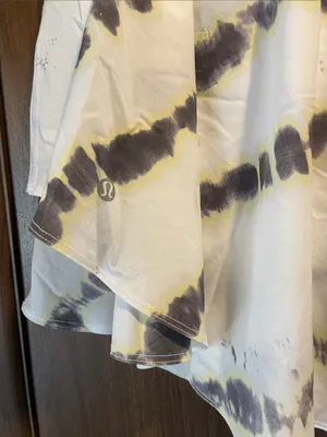 lululemon athletica White Circle Skirt with Gray Tie-Dye Accents thumbnail 2