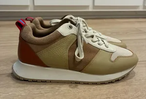 J. McLaughlin Women’s Emerson Leather & Suede Sneaker Size 9 thumbnail 1