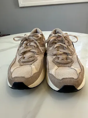 Nike Women’s Cream Mesh Sneakers with Pink Swoosh thumbnail 3