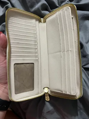 Michael Kors Wallet thumbnail 2