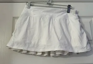 lululemon athletica pace setter White Flared Athletic Skort size 4. thumbnail 1