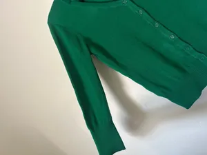 Yemak Women’s Green V-Neck Button 3/4 Sleeve Cardigan Sweater Sz Medium thumbnail 2