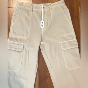 Zara Women's Beige Flat Front Cargo Pants thumbnail 8