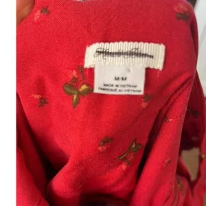 Kimchi Blue Drop Waist Scarlet Frilled Strawberry Romper Playsuit Size M Nwot! thumbnail 7