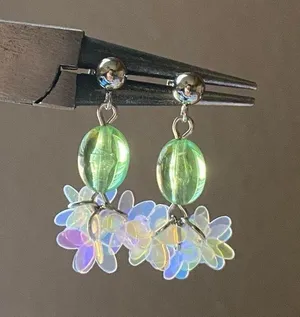 Handmade beautiful german beads & flower dangle earrings💚 thumbnail 1