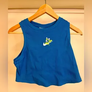 Nike Women's Blue Ribbed Crop Top Med thumbnail 2