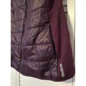 Reebok‎ Quilted Asymmetrical Zip Vest Purple Burgundy Puffer Athletic Size L thumbnail 3