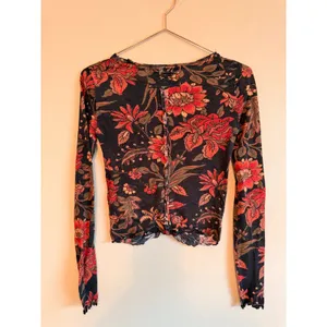 Free‎ People Long Sleeve Top Womens XS Grey Red Floral Ruched We The Free Boho thumbnail 5