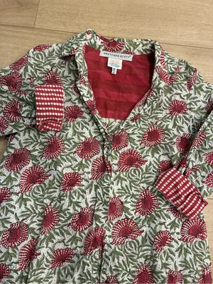 Gretchen Scott Designs Women’s Button Down Shirt Floral Pink Green Size M thumbnail 1