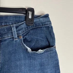 Levi's Classic Straight Medium Wash Blue Jeans size 12 thumbnail 7