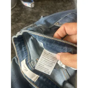 KanCan Mid Rise Tapered Leg Jeans Size 13/30 Dark Wash Stretch Denim Frayed Hem thumbnail 3