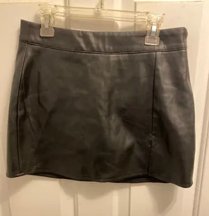Aeropostale Black Faux Leather Mini Skort Shorts Womens Size XS Extra Small thumbnail 1