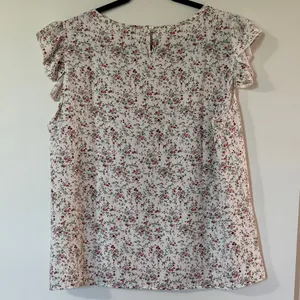 Floral Ruffle Cap-Sleeve Camisole - White with Red Floral thumbnail 4