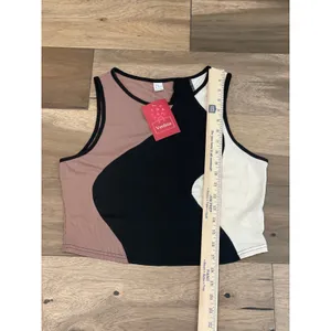Verdusa Crop Tank Top Size XL Tan Black White Slim Fitted Y2K Streetwear NWT thumbnail 4