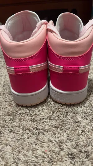 Nike Jordan Women’s Air Jordan 1 Mid thumbnail 3