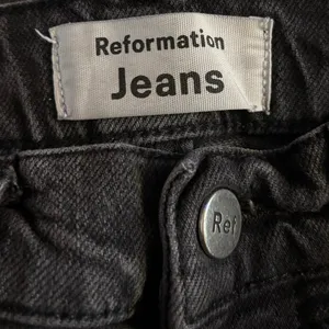 Reformation Jeans Size 23 Straight Leg Erie Wash Vintage Black High Rise Waist thumbnail 3