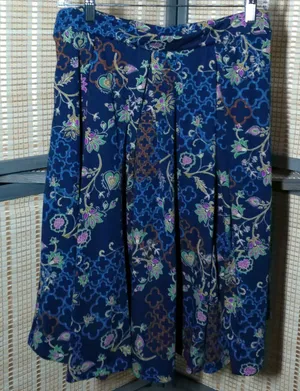 Blue LuLaRoe Madison Skirt Multi-color Flora and Trellis Print thumbnail 1