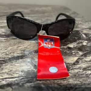 NFL Carolina Panthers Black Casual Sport Sunglasses thumbnail 3