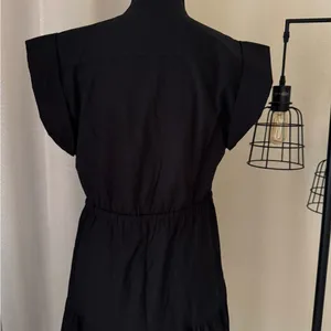 Steve Madden Black Amanda Mini Dress V Neck Sleeveless Size M thumbnail 9